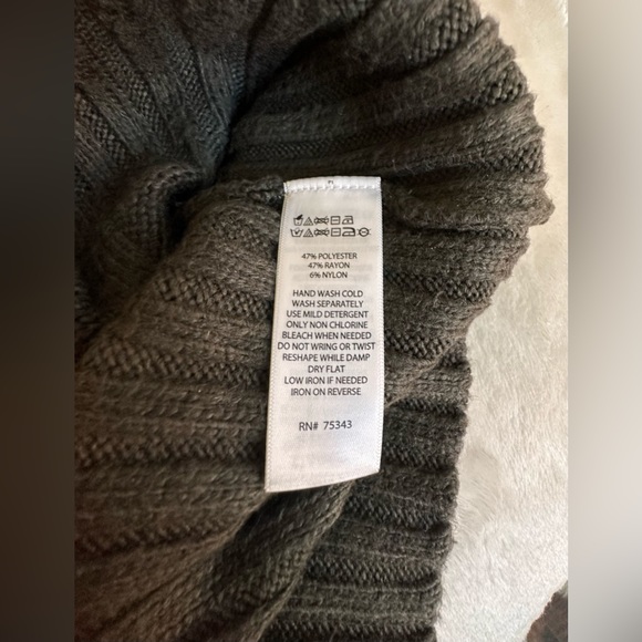 Rachel Zoe Sweater Dress - Picture 4 of 5